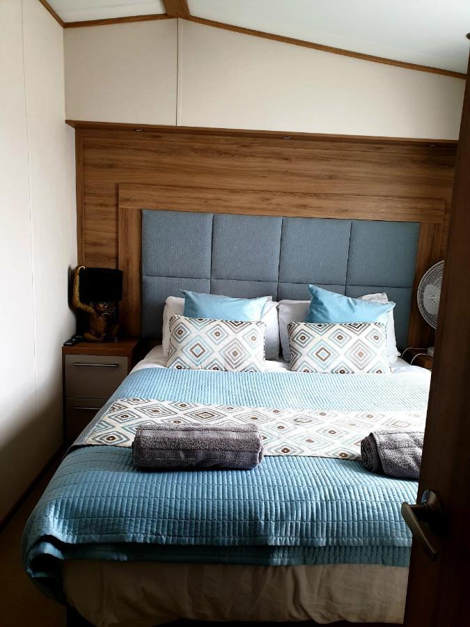 Luxury Tattersall Lakes Hot Tub Staycation 6 Berth Luxury Caravan Tattershall Ngoại thất bức ảnh